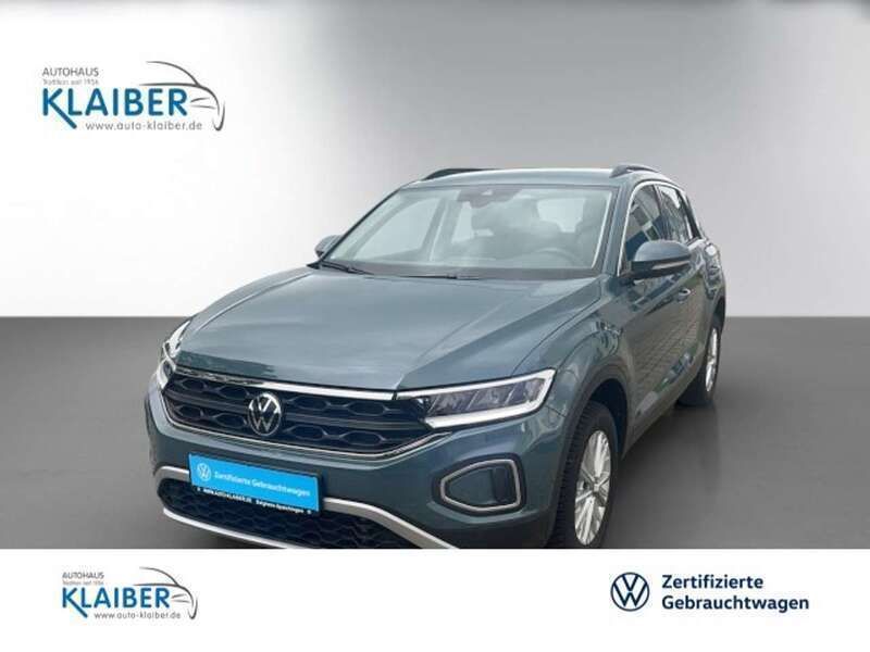 Petroleum blue (metallic) Gebraucht 2023 VW T-Roc Life SUV | 28.990 € (Fairer Preis) - Bild 1/4