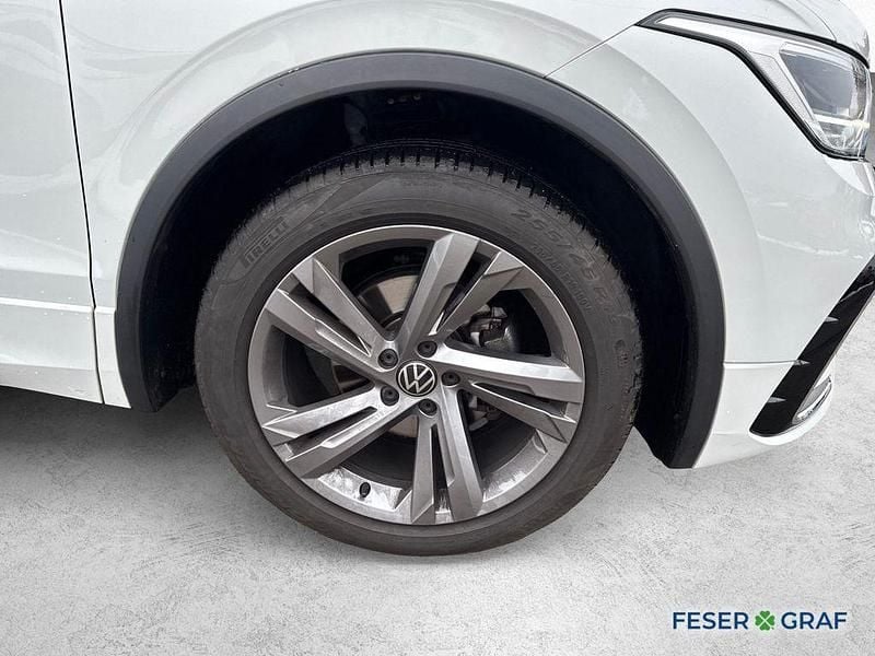 Gebraucht VW Tiguan R-line 150 PS (110 kW) 2024 Pure white SUV