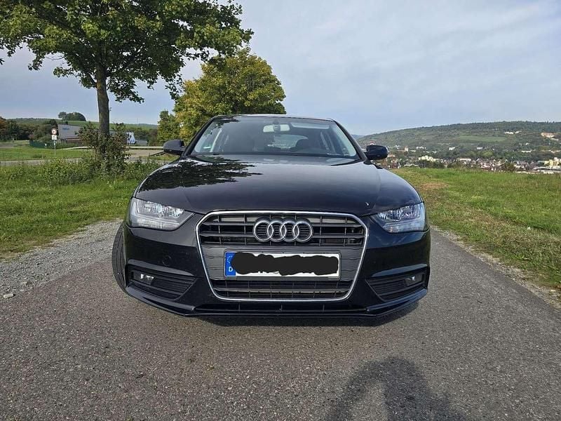 Schwarz Gebraucht 2012 Audi A4 Ambiente Limousine | 9.100 € (Fairer Preis) - Bild 1/4