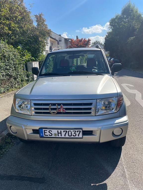 Silber Gebraucht 2003 Mitsubishi Pajero SUV | 949 € - Bild 1/4
