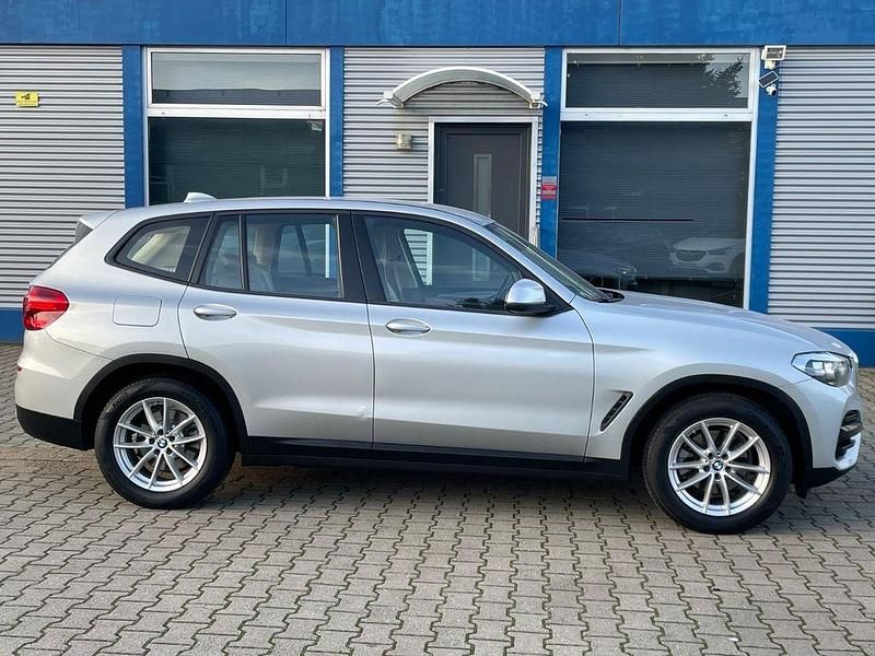 Gebraucht BMW X3 Advantage 190 PS (139 kW) 2020 Glaciersilber SUV