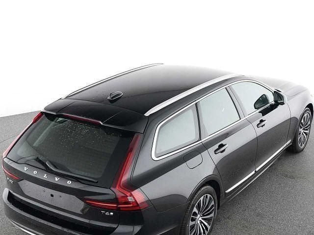 Gebraucht Volvo V90 Core 349 PS (256 kW) 2025 Onyx black metallic Kombi