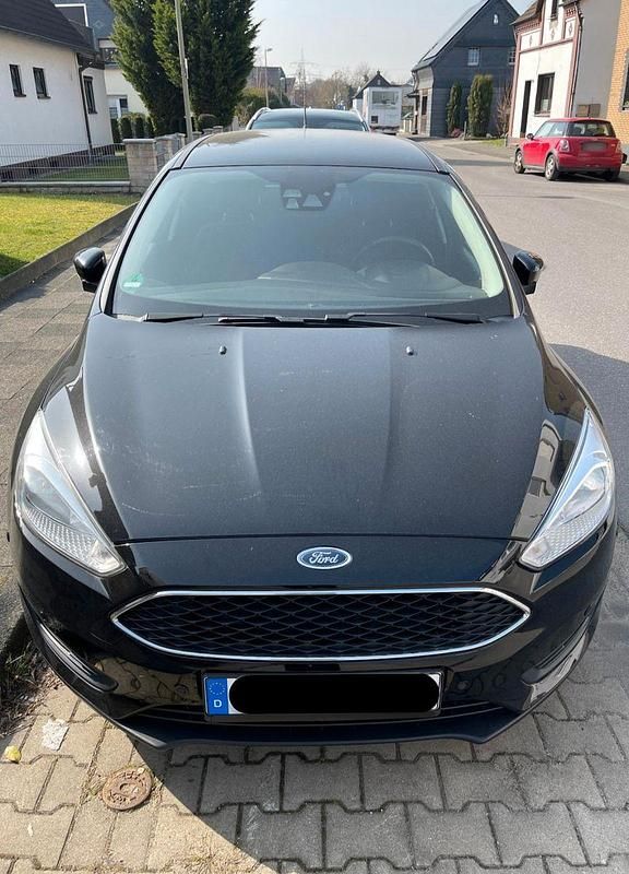 Gebraucht Ford Focus Business Edition 125 PS (91 kW) 2016 Schwarz Kombi