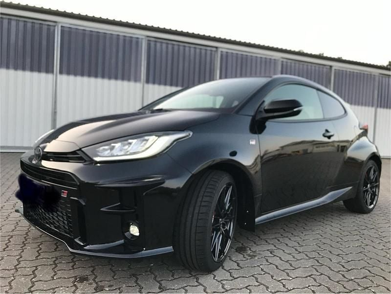 Schwarz Gebraucht 2021 Toyota Yaris Kleinwagen | 27.500 € (Superpreis) - Bild 1/4
