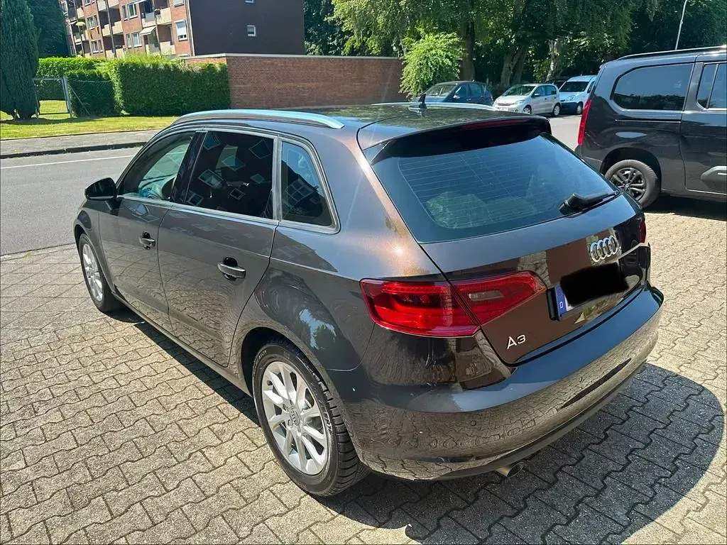 Gebraucht Audi A3 Ambiente 110 PS (80 kW) 2015 Braun Limousine