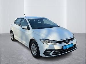 Gebraucht VW Polo Style 95 PS (69 kW) 2023 Weiß (pure white) Kleinwagen