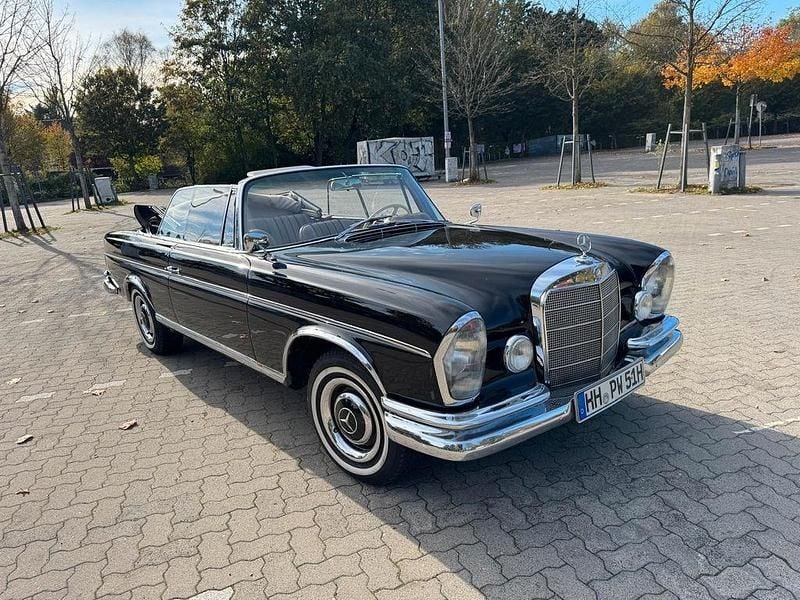 Schwarz Gebraucht 1963 Mercedes 300 SE Cabrio | 189.000 € - Bild 1/4