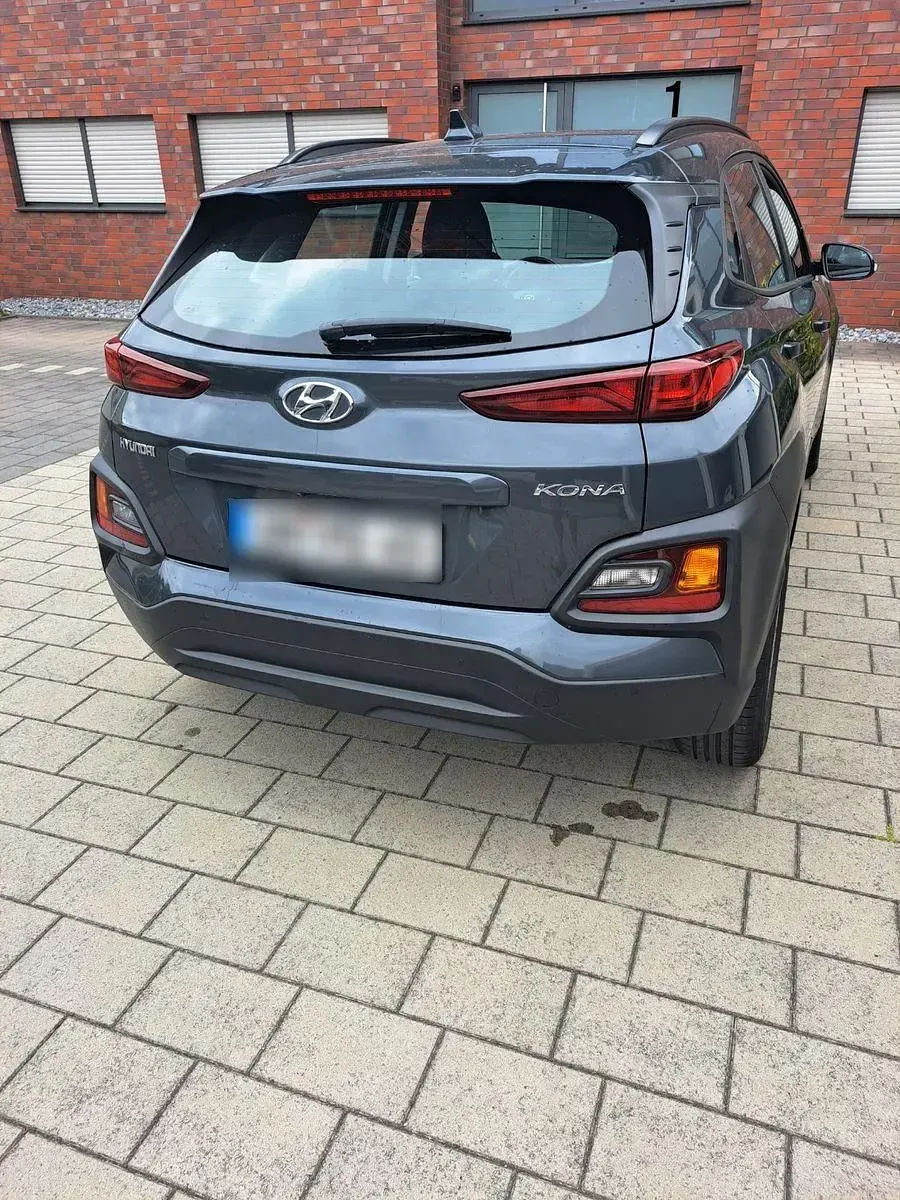 Gebraucht Hyundai Kona Select 120 PS (88 kW) 2019 Grau SUV