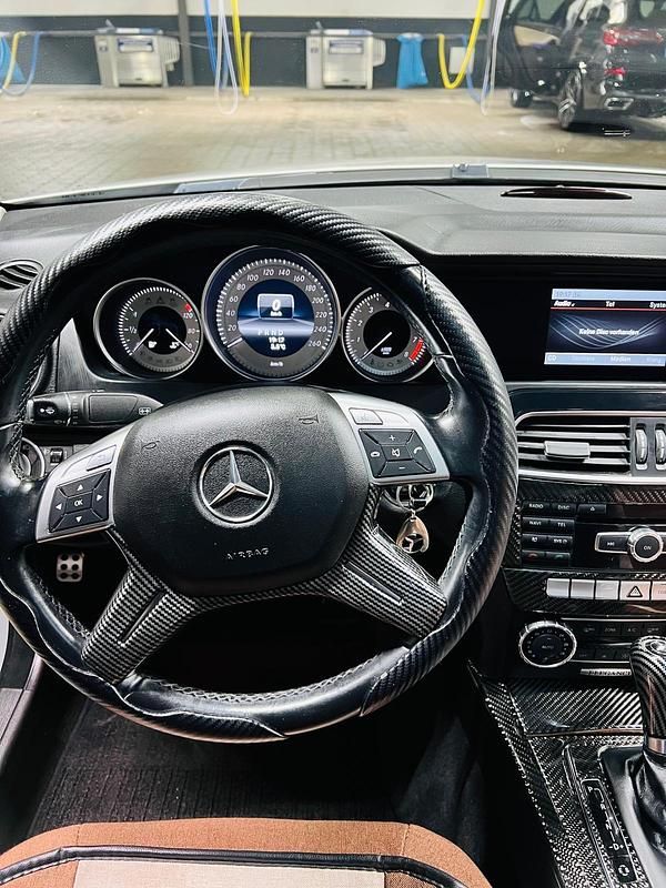 Gebraucht Mercedes C180 156 PS (114 kW) 2012 Silber Limousine