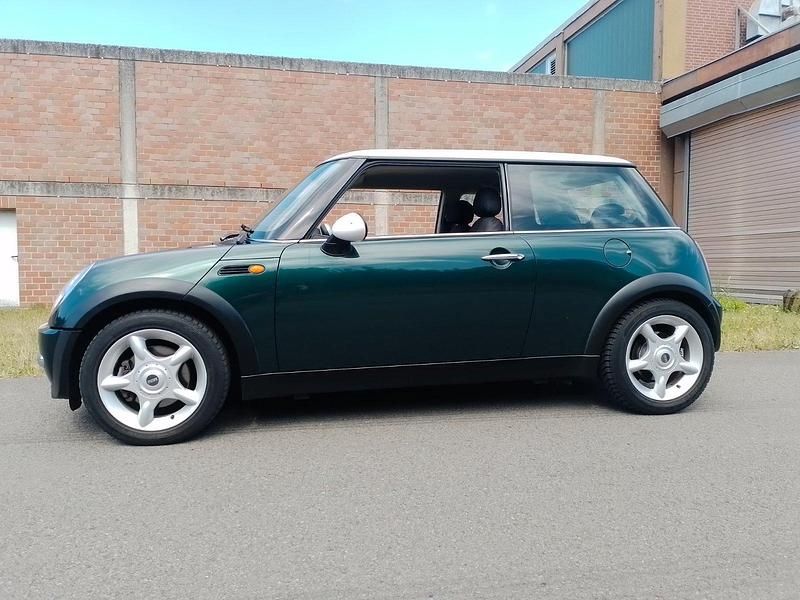 Second-hand Mini ONE 90 CP (66 kW) 2002 Verde Hatchback