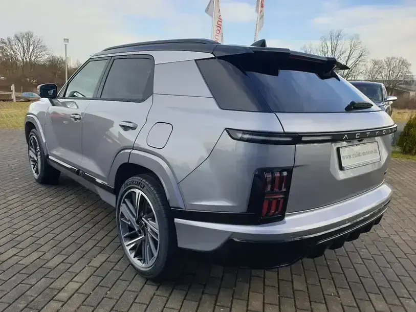 Gebraucht SsangYong Actyon 163 PS (119 kW) 2025 Space black metallic SUV