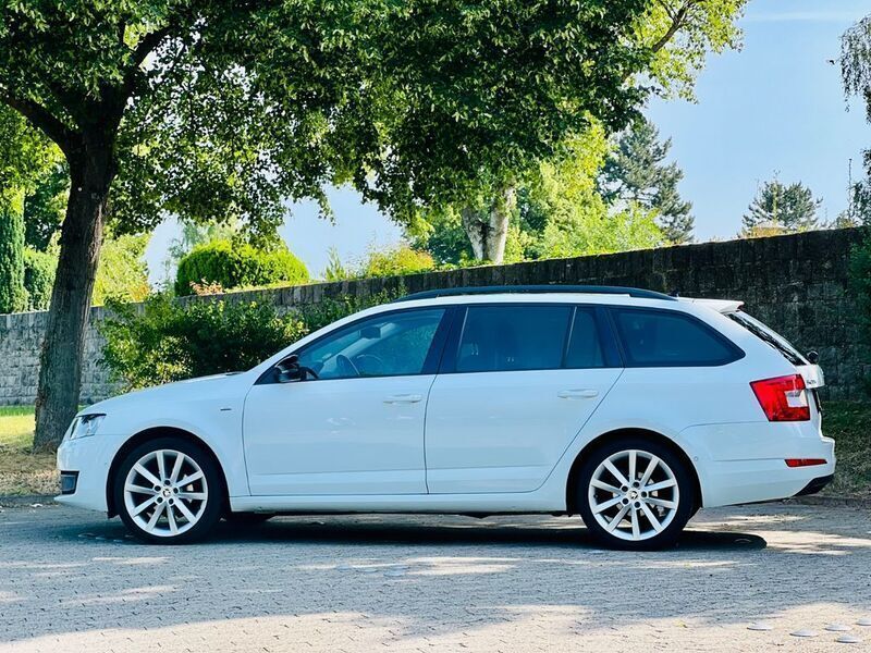 Weiß Gebraucht 2017 Skoda Octavia Kombi | 12.499 € (Fairer Preis) - Bild 1/4