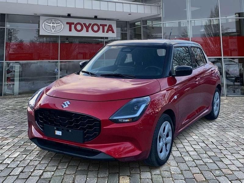 Flame orange pearl Gebraucht 2025 Suzuki Swift Comfort Kleinwagen | 15.490 € (Guter Preis) - Bild 1/4