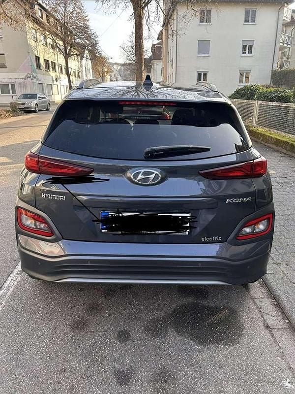 Grau Gebraucht 2020 Hyundai Kona Advantage SUV | 15.500 € (Fairer Preis) - Bild 1/4