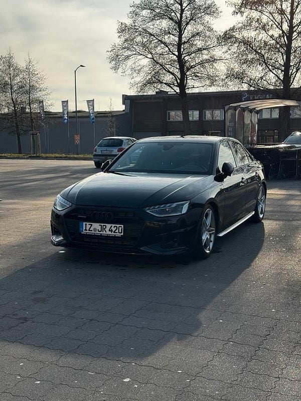 Schwarz Gebraucht 2020 Audi A4 Sport Limousine | 28.190 € (Fairer Preis) - Bild 1/4