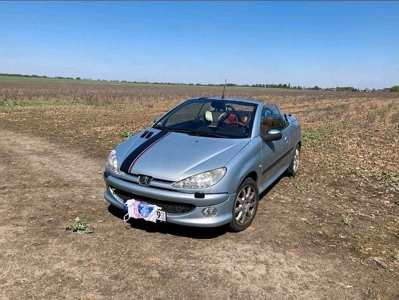 Silber Gebraucht 2003 Peugeot 206 CC Cabrio | 1.499 € (Fairer Preis) - Bild 1/4