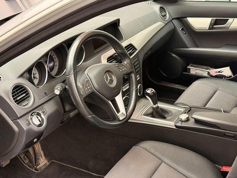 Gebraucht Mercedes C180 156 PS (114 kW) 2014 Silber Kombi