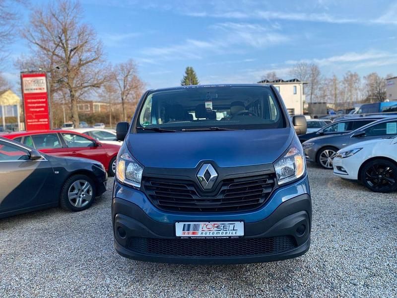 Gebraucht Renault Trafic 116 PS (85 kW) 2015 Blau Van / Kleinbus
