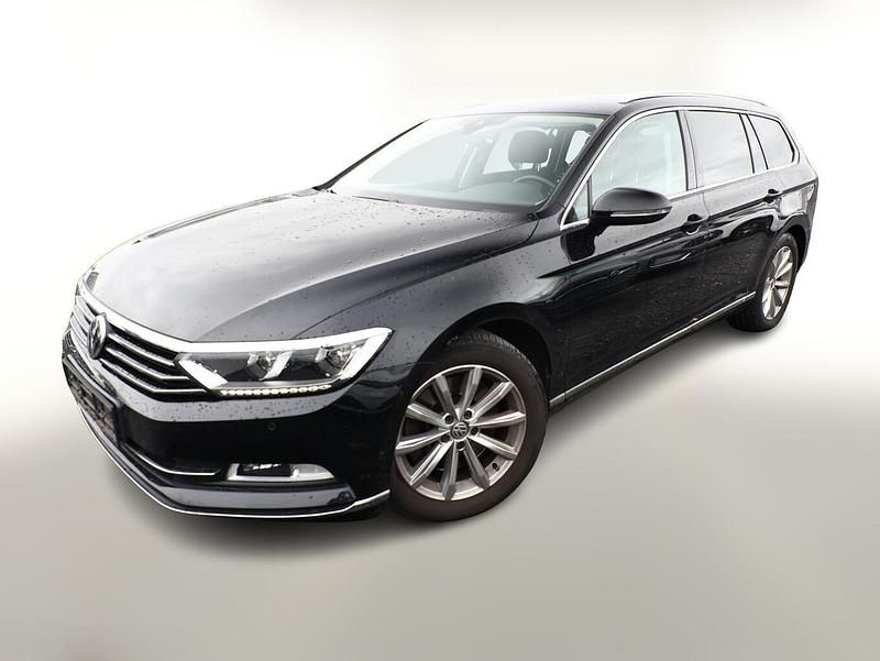 Deep black perleffekt Gebraucht 2019 VW Passat Highline Kombi | 25.659 € (Teuer) - Bild 1/4