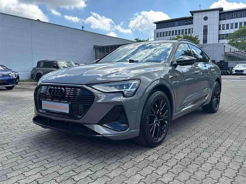 Chronosgrau metallic Gebraucht 2022 Audi e-tron Sportback Black Edition SUV | 39.950 € (Superpreis) - Bild 1/4