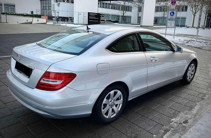 Gebraucht Mercedes C180 Edition 156 PS (114 kW) 2015 Silber Coupé