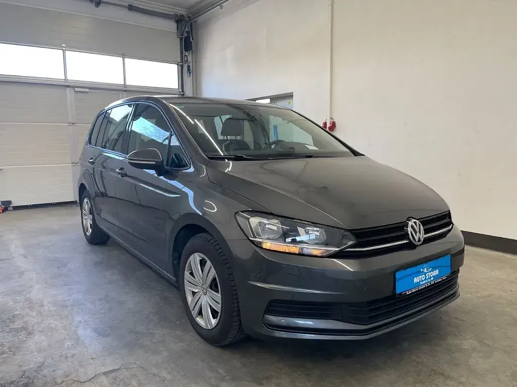 Gebraucht VW Touran 110 PS (80 kW) 2016 Indiumgrau metallic Van / Kleinbus