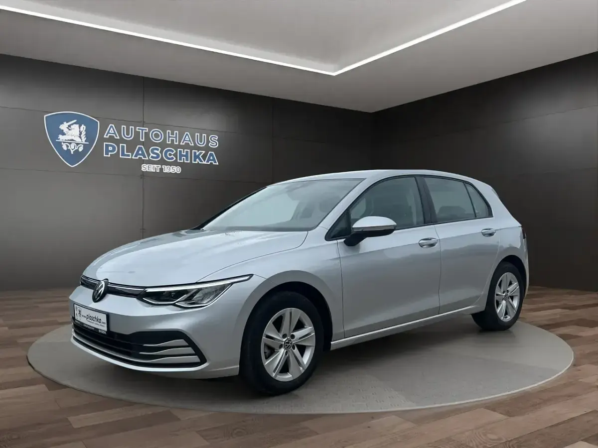 Gebraucht VW Golf VIII Life 116 PS (85 kW) 2022 Limousine