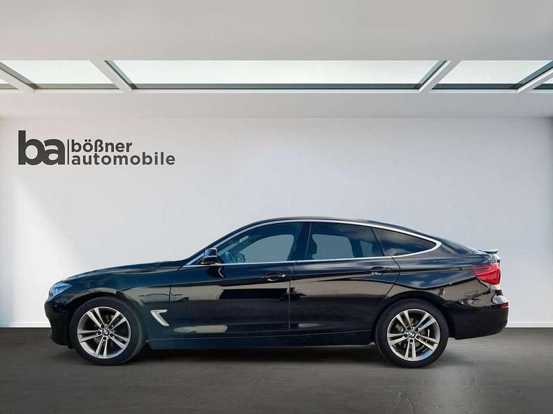 Schwarz 2 Gebraucht 2019 BMW 320 Sport Line Limousine | 15.550 € (Guter Preis) - Bild 1/4