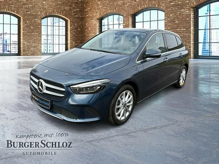 Gebraucht Mercedes B250e Progressive 218 PS (160 kW) 2022 Blau Van / Kleinbus