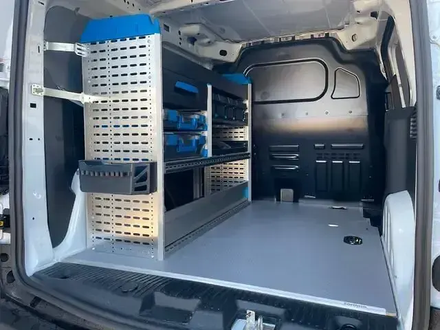 Używany Ford Transit Trend 101 KM (74 kW) 2025 Biały Minivan