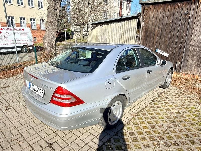 Gebraucht Mercedes 200 163 PS (119 kW) 2003 Silber Limousine