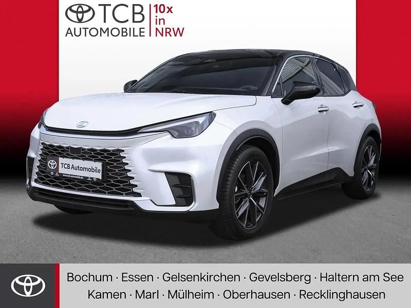 Gebraucht Lexus LBX 136 PS (100 kW) 2024 Titaniumweiß/dach samtschwarz SUV