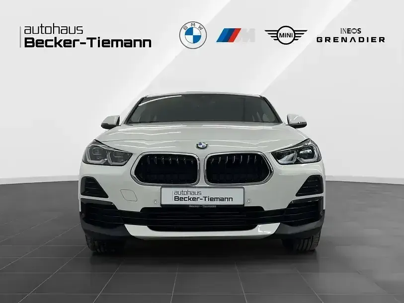 Gebraucht BMW X2 Sport Line 150 PS (110 kW) 2023 Weiß SUV