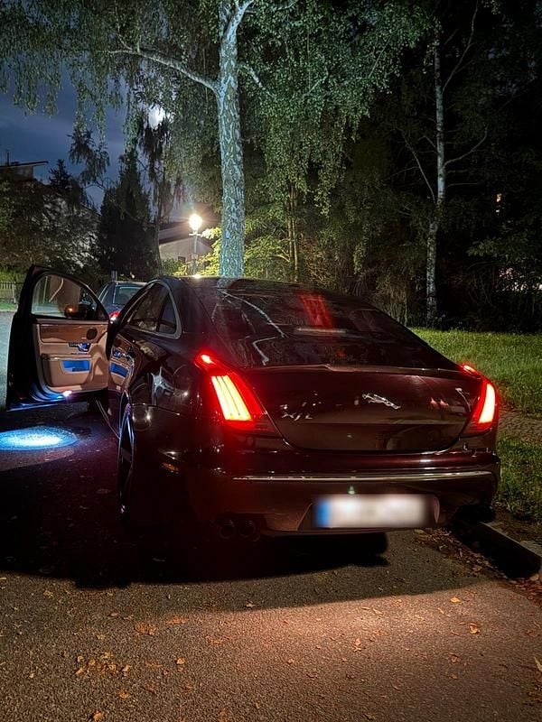 Gebraucht 2011 Jaguar XJL Limousine | 11.300 € - Bild 1/4