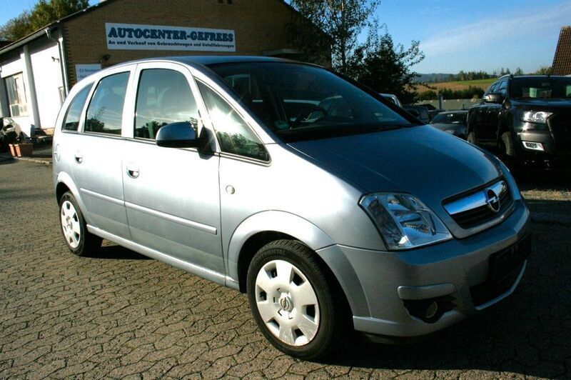 Silber Gebraucht 2006 Opel Meriva Edition Van / Kleinbus | 999 € (Superpreis) - Bild 1/4