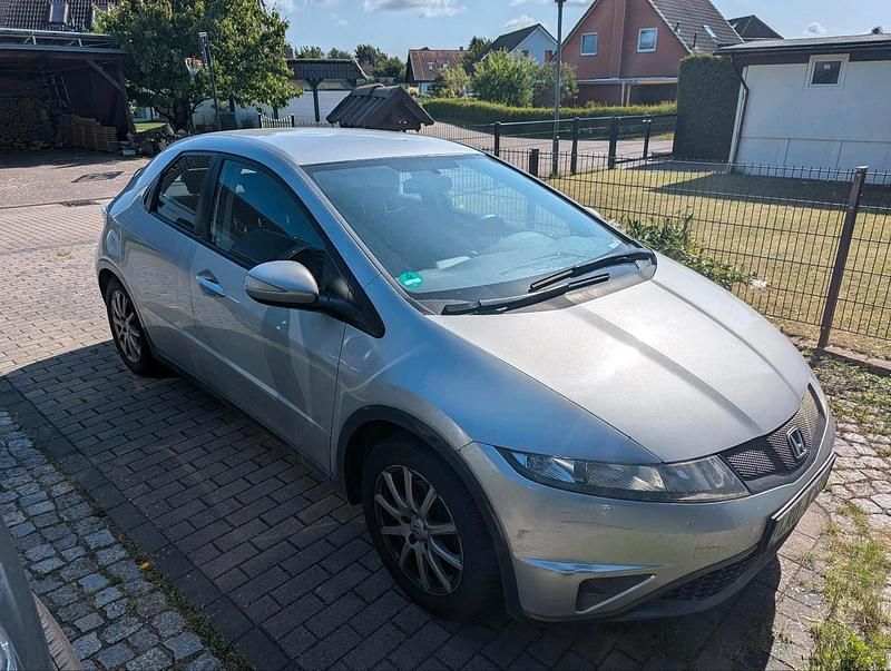 Gebraucht 2011 Honda Civic Limousine | 6.666 € (Fairer Preis) - Bild 1/4