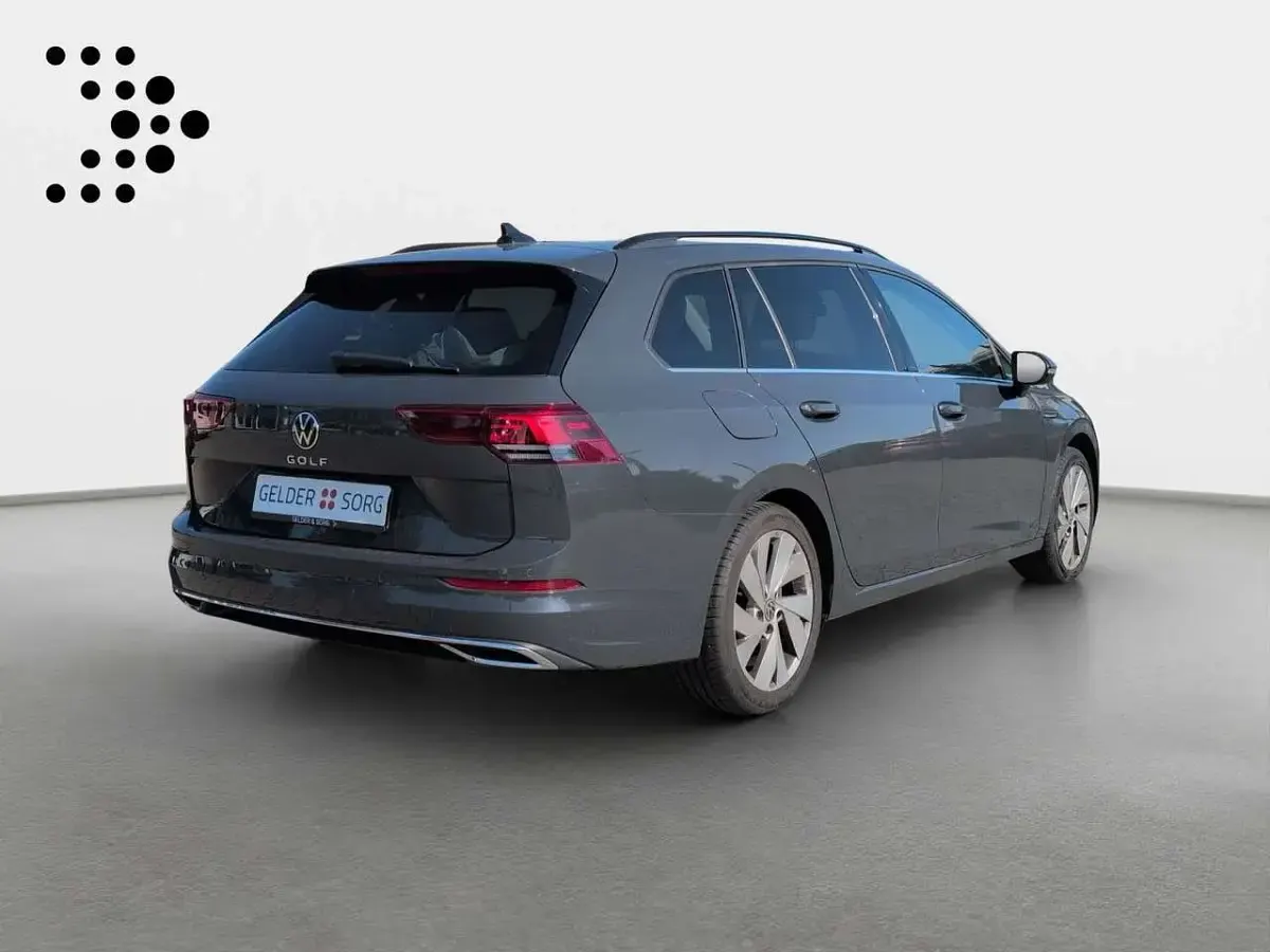 Gebraucht VW Golf VIII Style 150 PS (110 kW) 2024 Uranograu Kombi