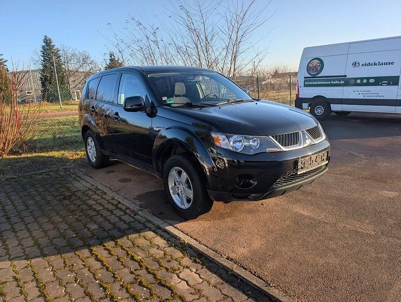 Schwarz Gebraucht 2010 Mitsubishi Outlander Inform SUV | 6.500 € (Guter Preis) - Bild 1/4