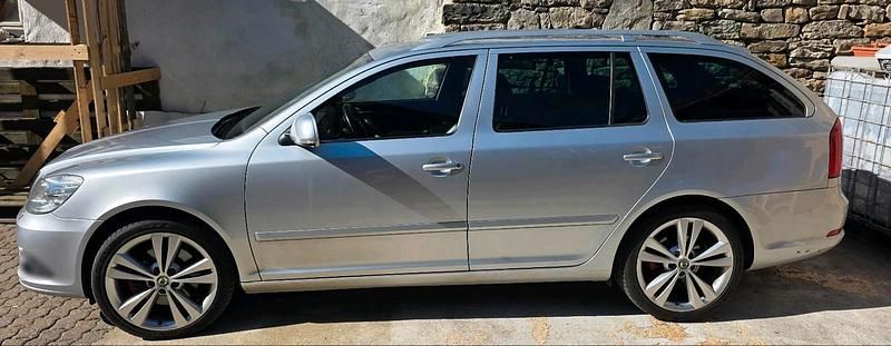 Gebraucht Skoda Octavia RS 170 PS (125 kW) 2012 Grau Kombi