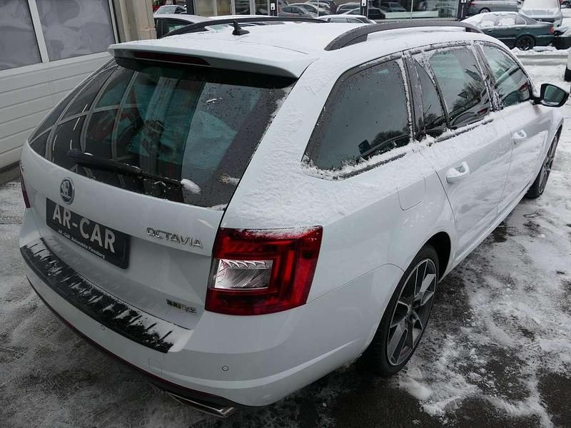 Gebraucht Skoda Octavia RS 220 PS (161 kW) 2016 Weiß Kleinwagen