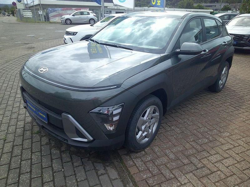 Grau Neu 2025 Hyundai Kona Select SUV | 24.990 € (Guter Preis) - Bild 1/4