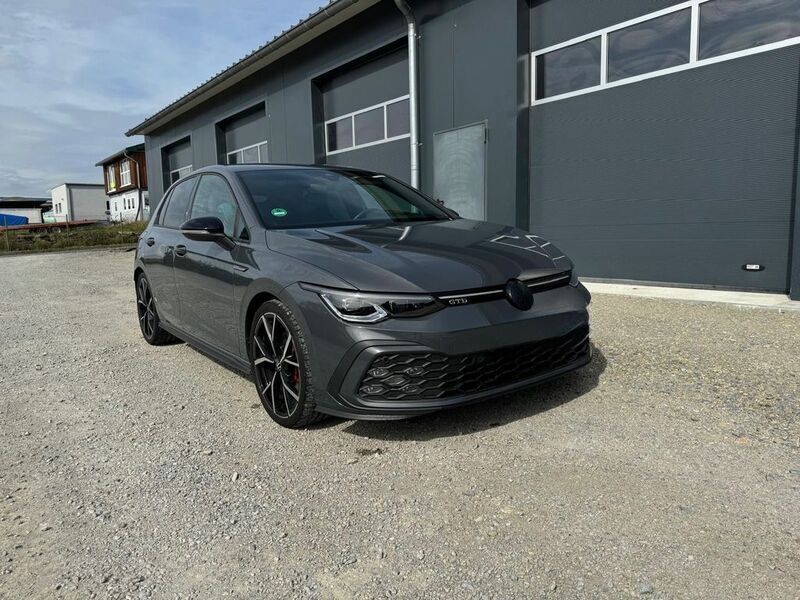 Grau Gebraucht 2022 VW Golf VIII GTD Limousine | 28.950 € (Guter Preis) - Bild 1/4