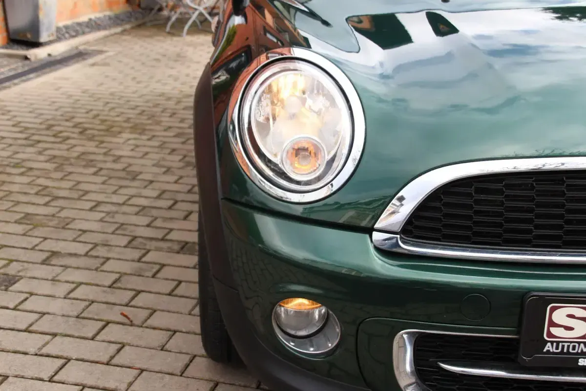 Gebraucht Mini Cooper D 111 PS (81 kW) 2011 Grün Kleinwagen