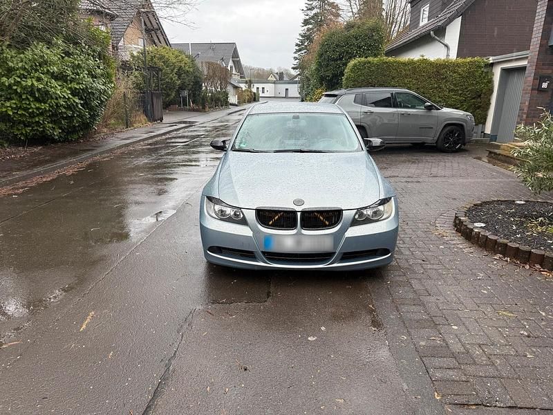 Gebraucht BMW 320 150 PS (110 kW) 2005 Andere farben Limousine