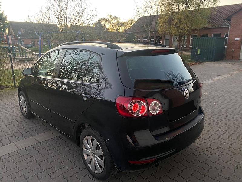 Gebraucht VW Golf VI Comfortline 105 PS (77 kW) 2011 Kleinwagen