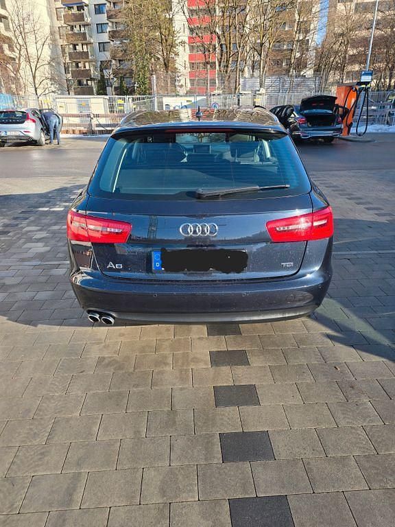 Gebraucht Audi A6 177 PS (130 kW) 2013 Blau Kombi