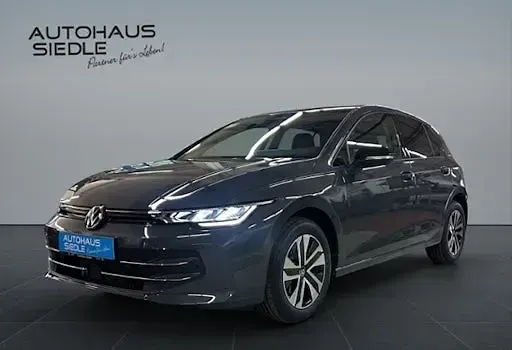 Gebraucht VW Golf VIII 116 PS (85 kW) 2026 Grau Limousine