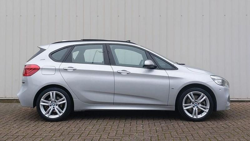 Gebraucht BMW 225 Active Tourer iPerformance 224 PS (164 kW) 2016 Silber Van / Kleinbus