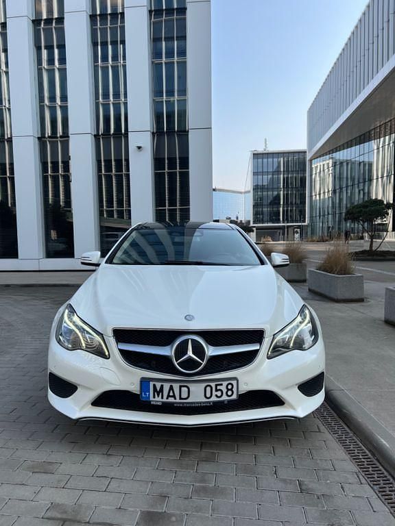 Gebraucht Mercedes E220 170 PS (125 kW) 2013 Weiß