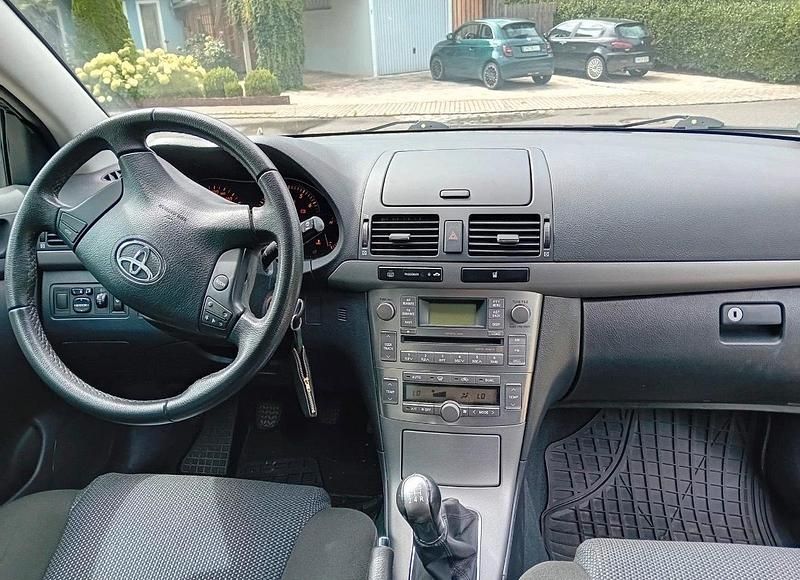 Gebraucht Toyota Avensis T2 145 PS (106 kW) 2009 Beige Kombi